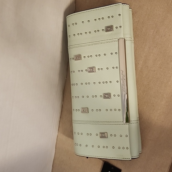 KARL LAGERFELD Paris Albertine Logo Leather Wallet On Chain - Picture 2 of 6